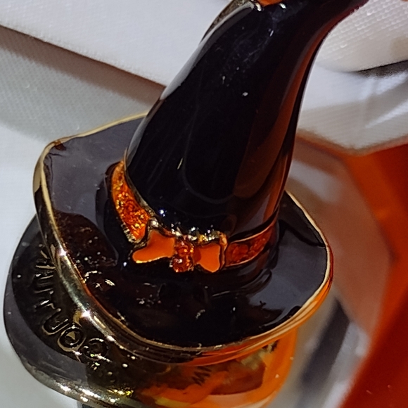 Juicy Couture Enamel Orange & Black Pointed Witches Hat Never Removed From 🎁NWT - Picture 3 of 9
